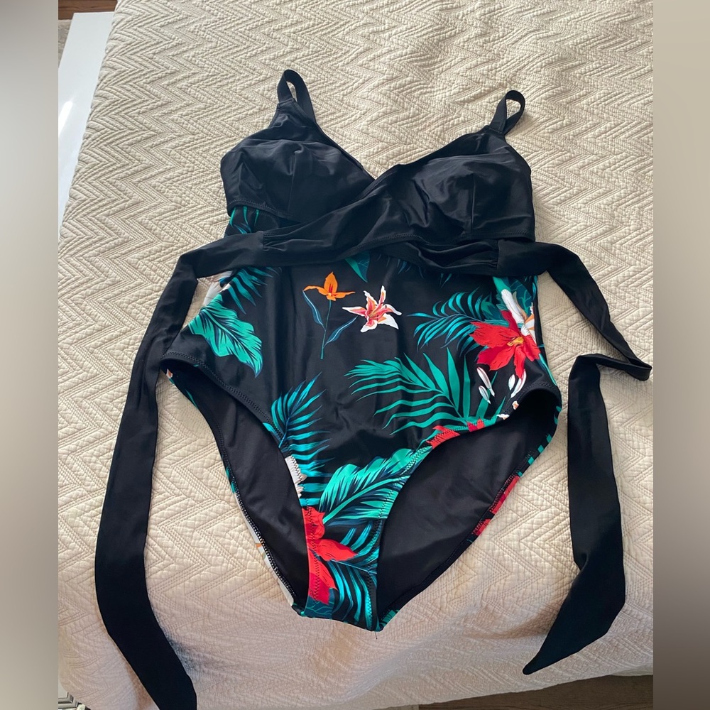 Cupshe Palm One Piece Swimsuit